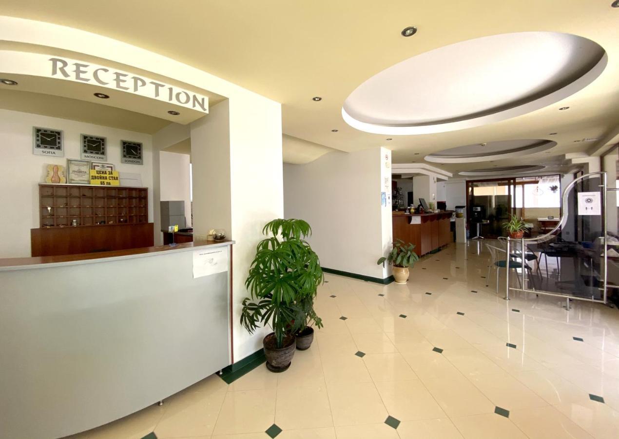 Hotel Opal Приморсько Екстер'єр фото