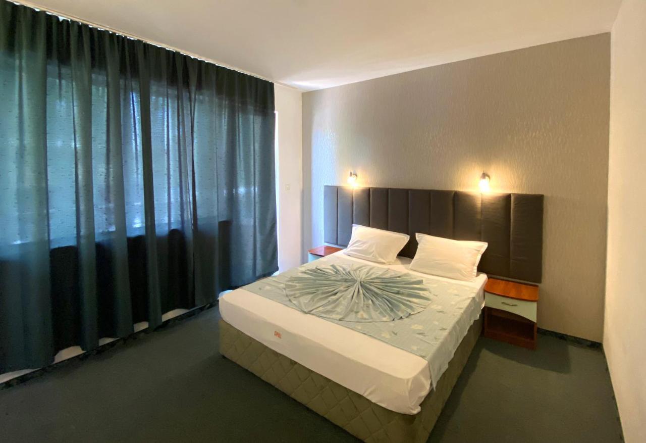 Hotel Opal Приморсько Екстер'єр фото