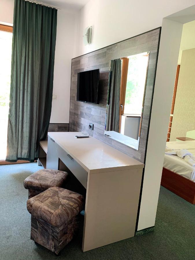 Hotel Opal Приморсько Екстер'єр фото
