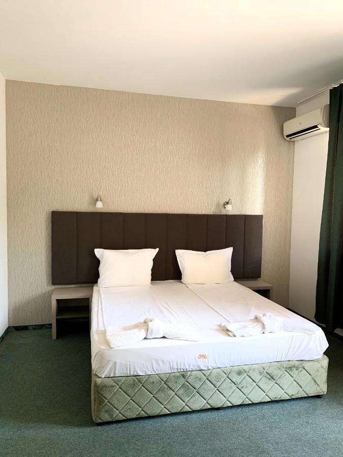Hotel Opal Приморсько Екстер'єр фото
